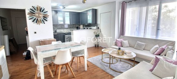 Apartamento de 2 dormitorios en Gennevilliers, France No. 178557 3