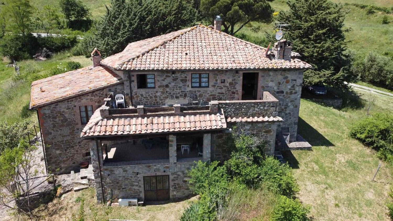18 rooms House in Arcidosso, Italy No. 222509