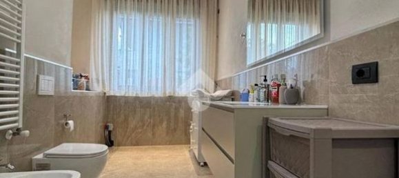 Вилла с 3 спальнями в Ро, Италия № 332137 30