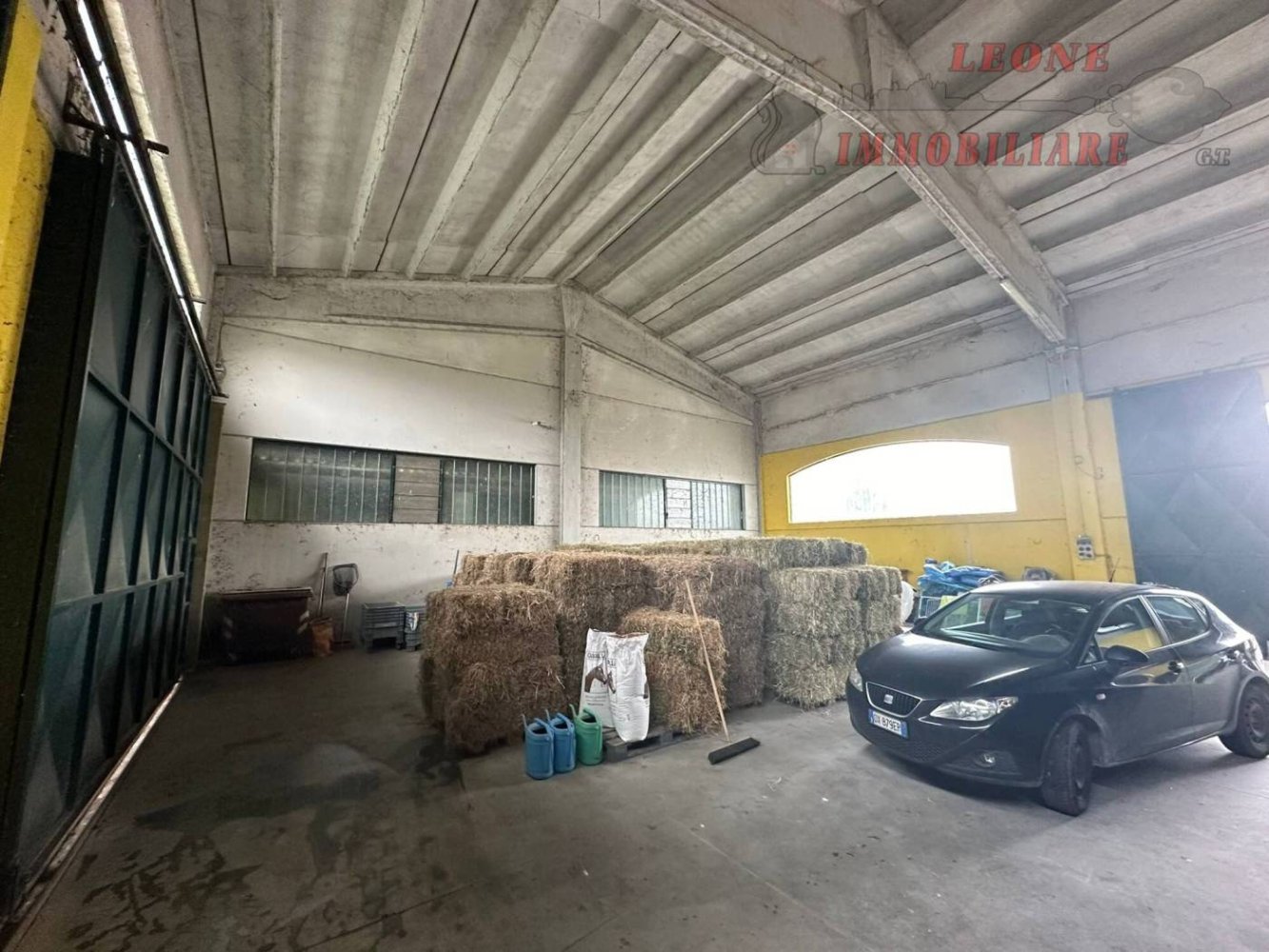 Armazém de 3 divisões em Sant'Alessio con Vialone, Italy N.º 356259