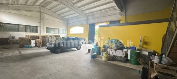 Armazém de 3 divisões em Sant'Alessio con Vialone, Italy N.º 356259 3