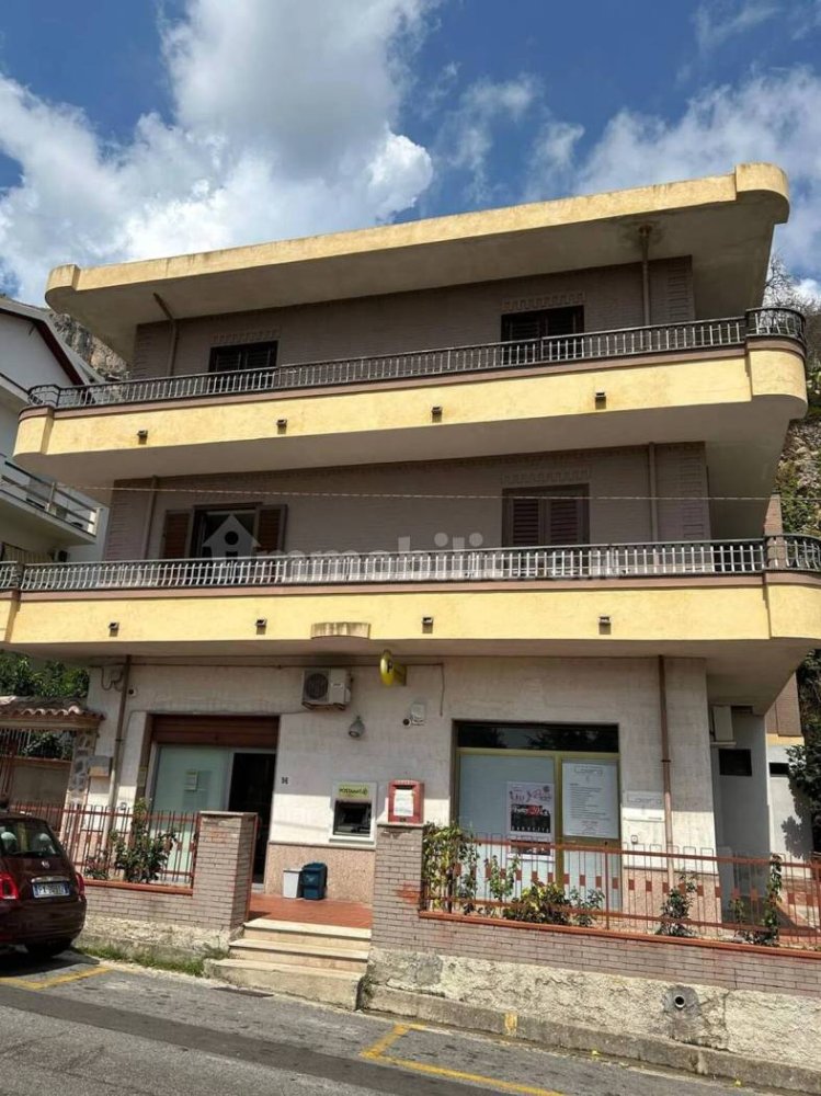 6 غرف نوم شقة في Stilo, Italy رقم 340070