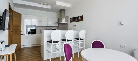 3 bedrooms Commercial property in Tivat, Montenegro No. 120 15