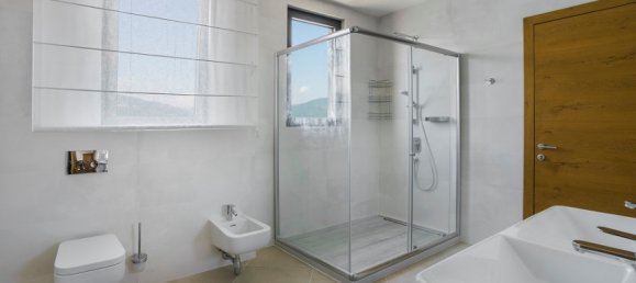 3 bedrooms Commercial property in Tivat, Montenegro No. 120 19