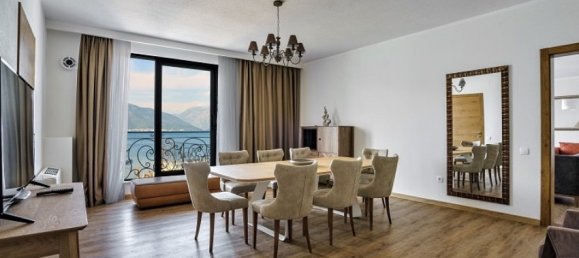 3 bedrooms Commercial property in Tivat, Montenegro No. 120 3