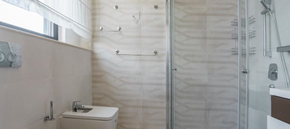 3 bedrooms Commercial property in Tivat, Montenegro No. 120 5