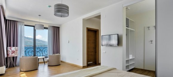 3 bedrooms Commercial property in Tivat, Montenegro No. 120 21