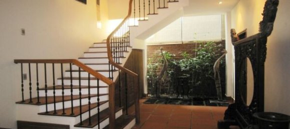 Casa de 3 dormitorios en Tay Ho, Vietnam No. 2649 3