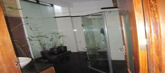 Casa de 3 dormitorios en Tay Ho, Vietnam No. 2649 10