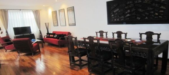 Casa de 3 dormitorios en Tay Ho, Vietnam No. 2649 4