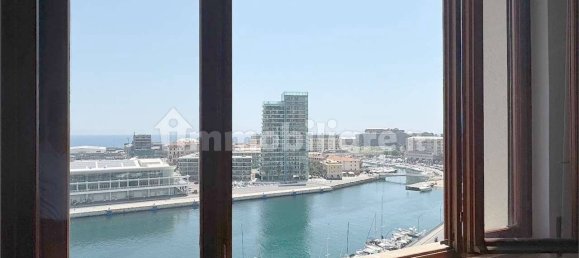 Apartamento de 3 dormitorios en Savona, Italy No. 75697 22