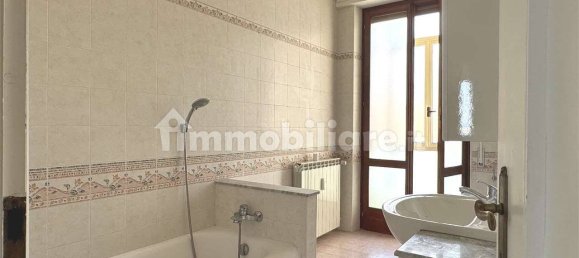 Apartamento de 3 dormitorios en Savona, Italy No. 75697 13