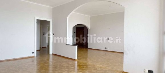 Apartamento de 3 dormitorios en Savona, Italy No. 75697 10