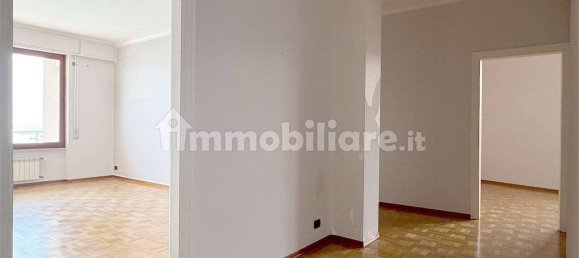 Apartamento de 3 dormitorios en Savona, Italy No. 75697 14
