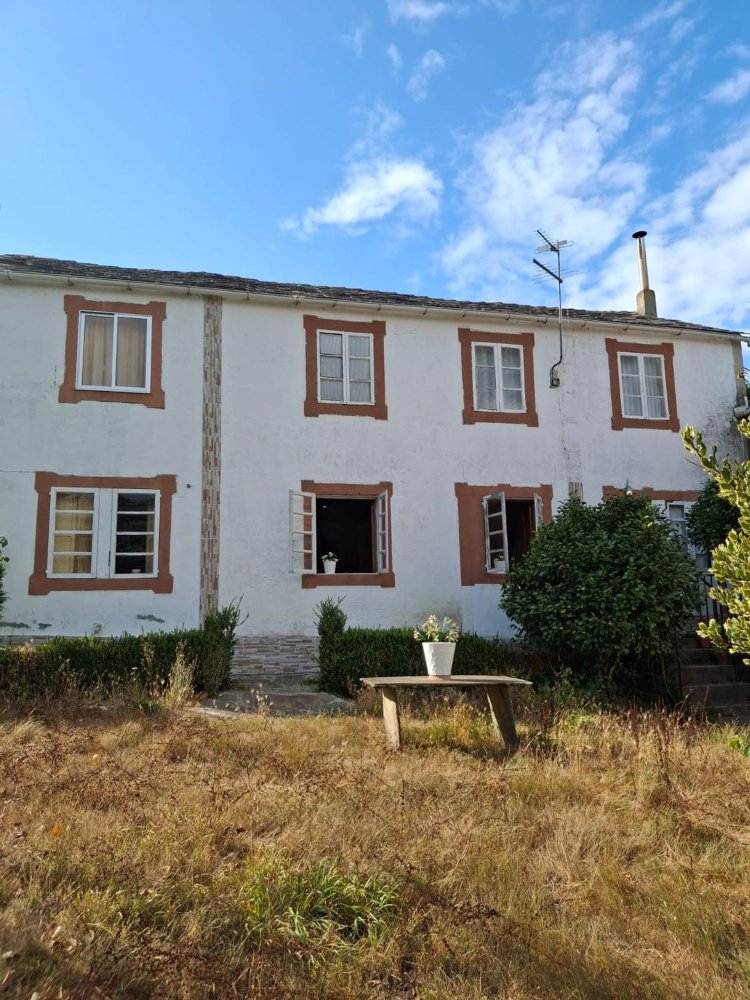 Дом с 4 спальнями в Луго, Испания № 243296