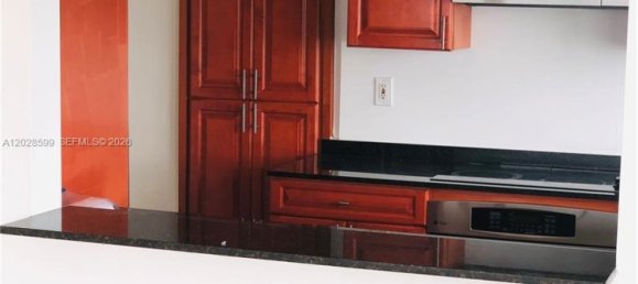 2 dormitorios propiedad comercial en alquiler en Miami, Miami-Dade, Florida, USA № 614928 12