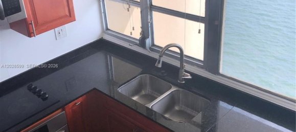 2 dormitorios propiedad comercial en alquiler en Miami, Miami-Dade, Florida, USA № 614928 8
