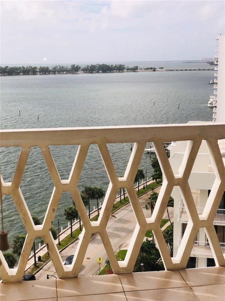 2 dormitorios propiedad comercial en alquiler en Miami, Miami-Dade, Florida, USA № 614928