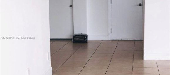 2 dormitorios propiedad comercial en alquiler en Miami, Miami-Dade, Florida, USA № 614928 17