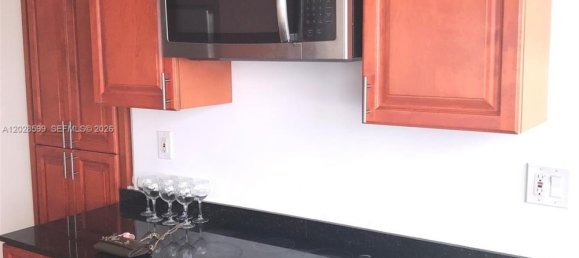 2 dormitorios propiedad comercial en alquiler en Miami, Miami-Dade, Florida, USA № 614928 9