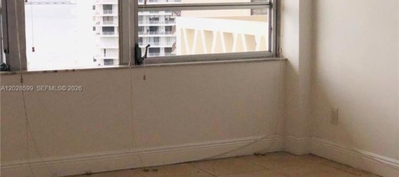 2 dormitorios propiedad comercial en alquiler en Miami, Miami-Dade, Florida, USA № 614928 6