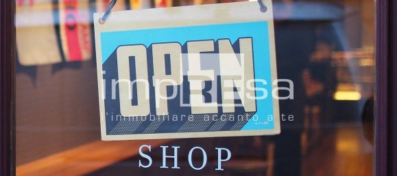 5-Zimmer Gewerbliche Immobilie in Caerano di San Marco, Italy, Nr. 179194 2