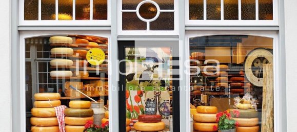 5-Zimmer Gewerbliche Immobilie in Caerano di San Marco, Italy, Nr. 179194 9