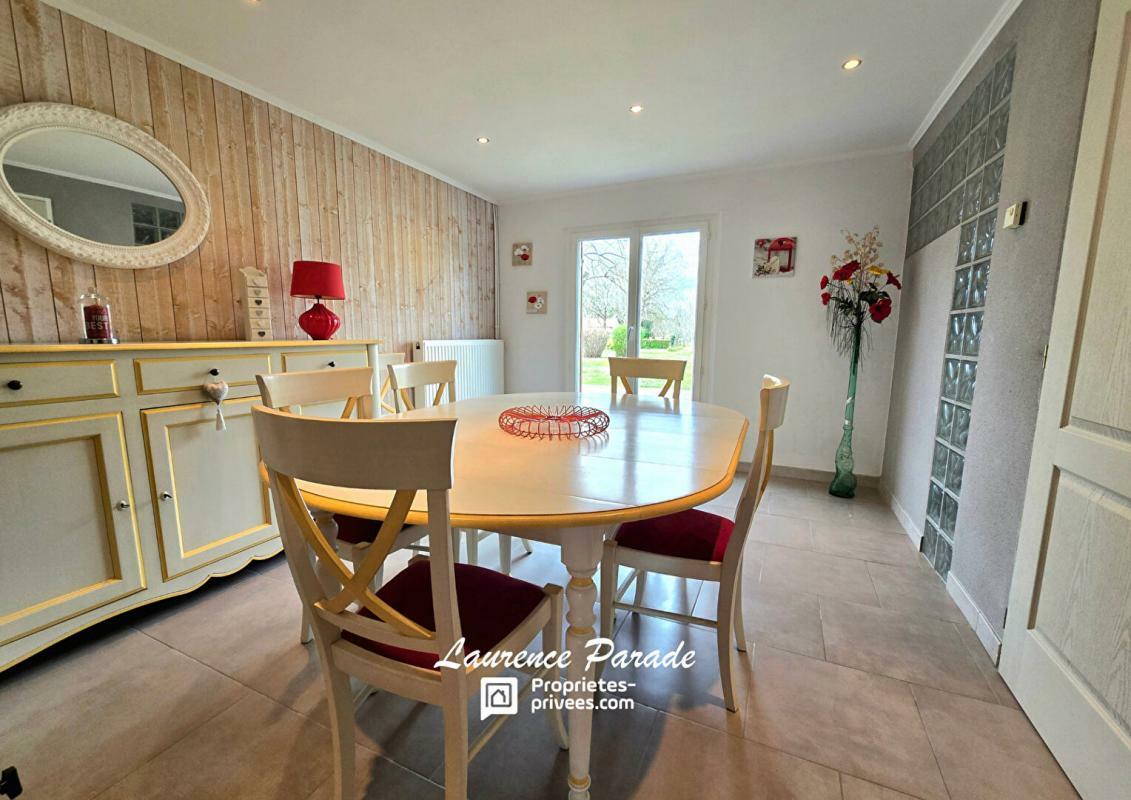 5 غرف نوم منزل في Menesplet, France رقم 103335