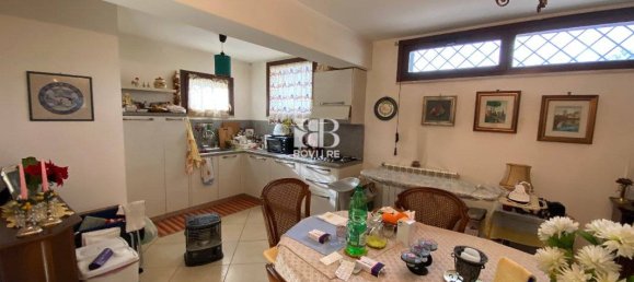 4 bedrooms Villa in Rome, Italy No. 113332 14