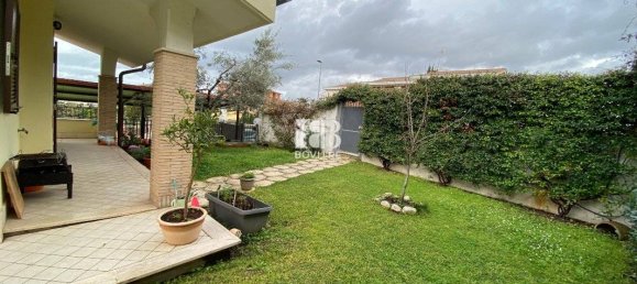 4 bedrooms Villa in Rome, Italy No. 113332 3