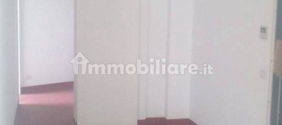 4 rooms Commercial property in Osnago, Italy No. 86078 3
