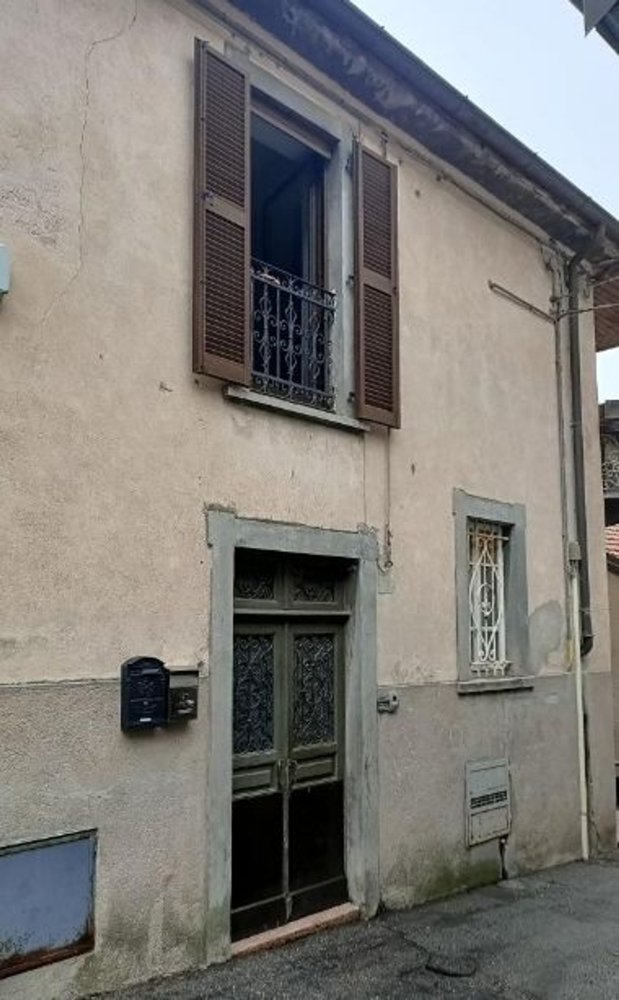 3-Zimmer Wohnung in Cuasso al Monte, Italy, Nr. 181409