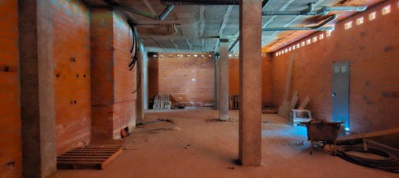 Propiedad comercial en Brión, Spain No. 171988 4