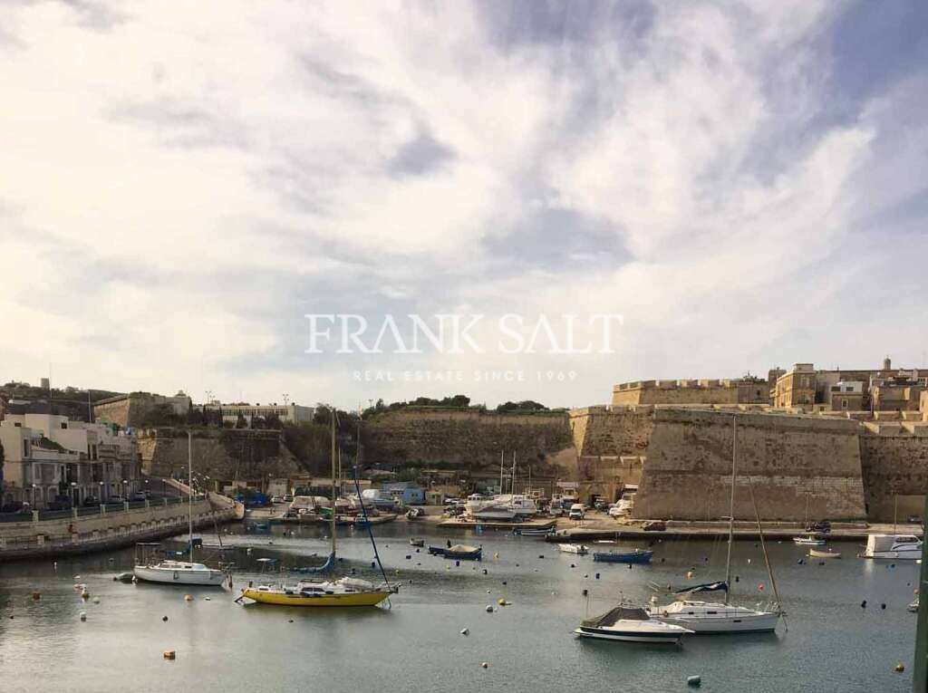 Apartamento de 2 dormitorios en Kalkara, Malta No. 3958