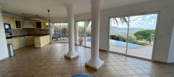 Villa de 4 dormitorios en Lumio, France No. 88048 2