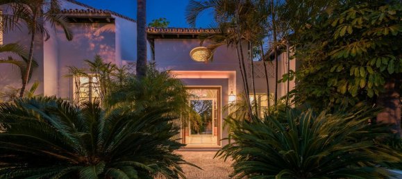 6 bedrooms House in Marbella, Spain No. 85197 3