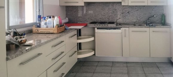 6 rooms Apartment in Udine, Italy No. 88371 2