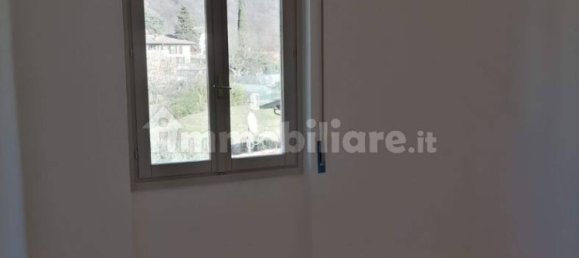 Apartamento de 2 dormitorios en Gardone Riviera, Italy No. 375137 8