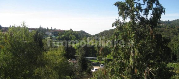 Apartamento de 2 dormitorios en Gardone Riviera, Italy No. 375137 3