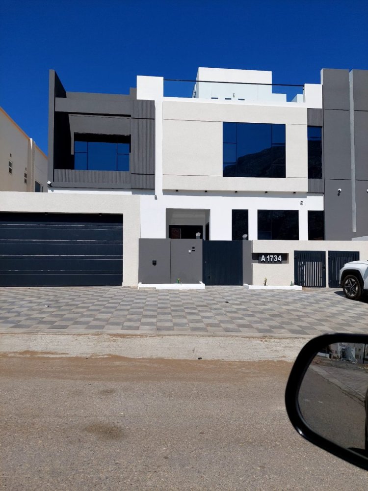 5 bedrooms Villa in Bawshar, Oman No. 1531