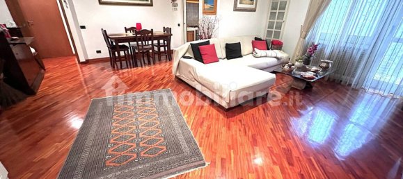 2 bedrooms Apartment in Rome, Italy No. 145883 13