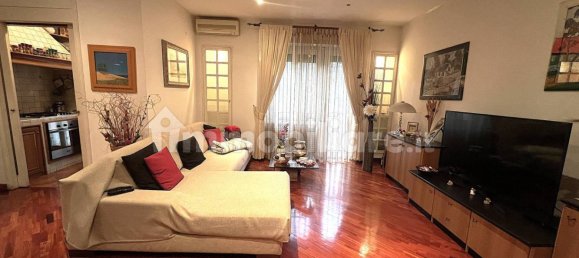 2 bedrooms Apartment in Rome, Italy No. 145883 11