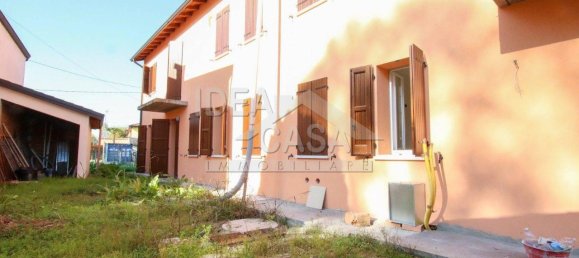5 rooms Villa in San Possidonio, Italy No. 163984 2