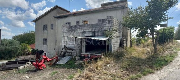 5 rooms Villa in Montemiletto, Italy No. 331940 10