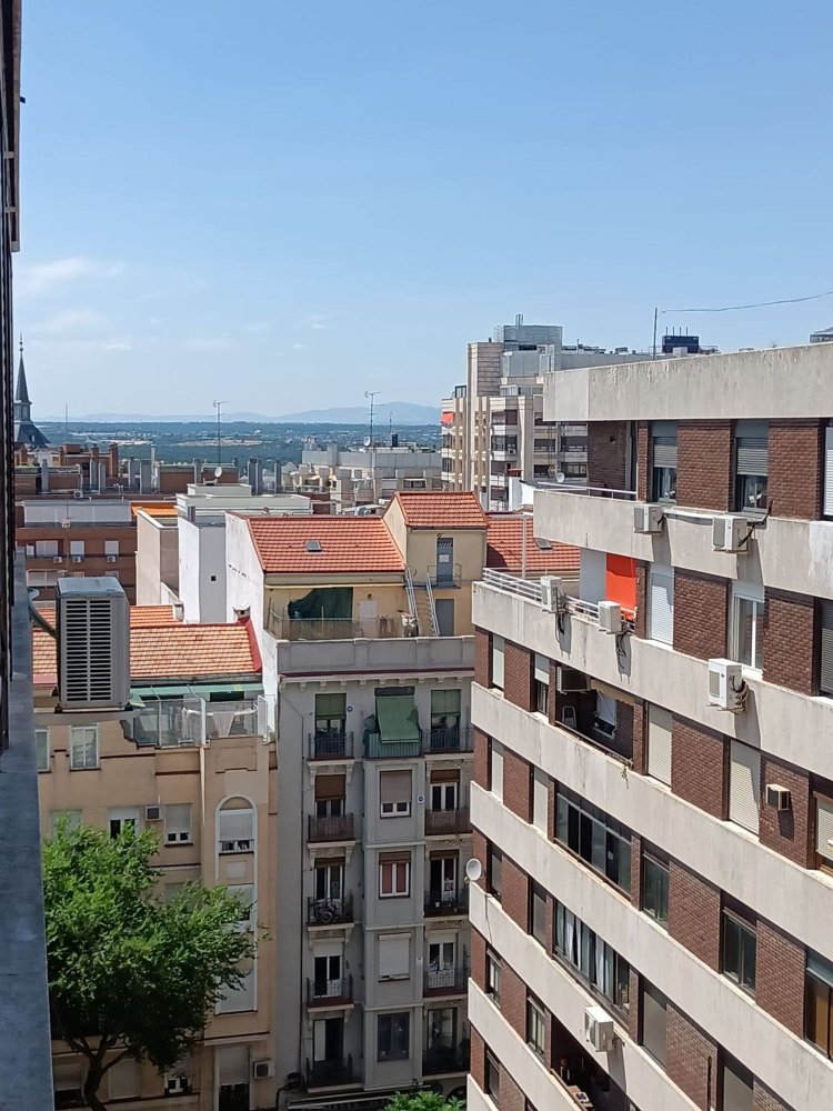 Квартира с 3 спальнями в Мадрид, Испания № 166333