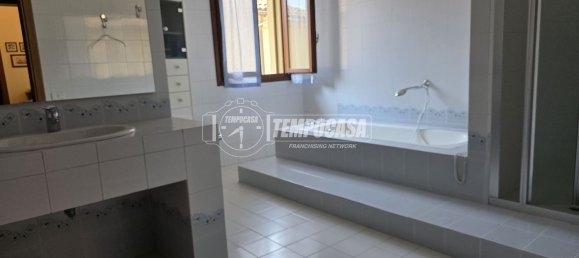 Villa T6 em Modena, Italy N.º 358346 24