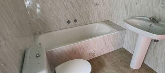 3 Schlafzimmer Haus in Leon, Spain, Nr. 84881 7