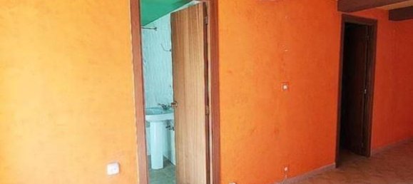 3 Schlafzimmer Haus in Leon, Spain, Nr. 84881 5