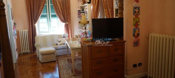 Дом с 6 комнатами в Каррара, Италия № 159181 43