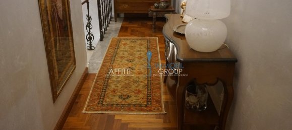 Дом с 6 комнатами в Каррара, Италия № 159181 36